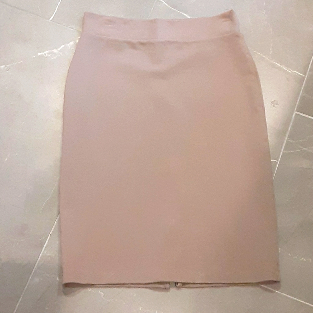 Comfortable tan skirt